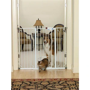 Carlson Extra Tall Walk Through grind med kjæledyrdør hvit 74-99 x 104 cm